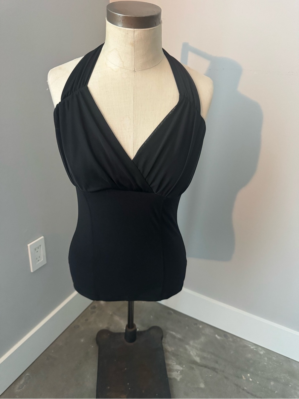 White House Black Market Black Top